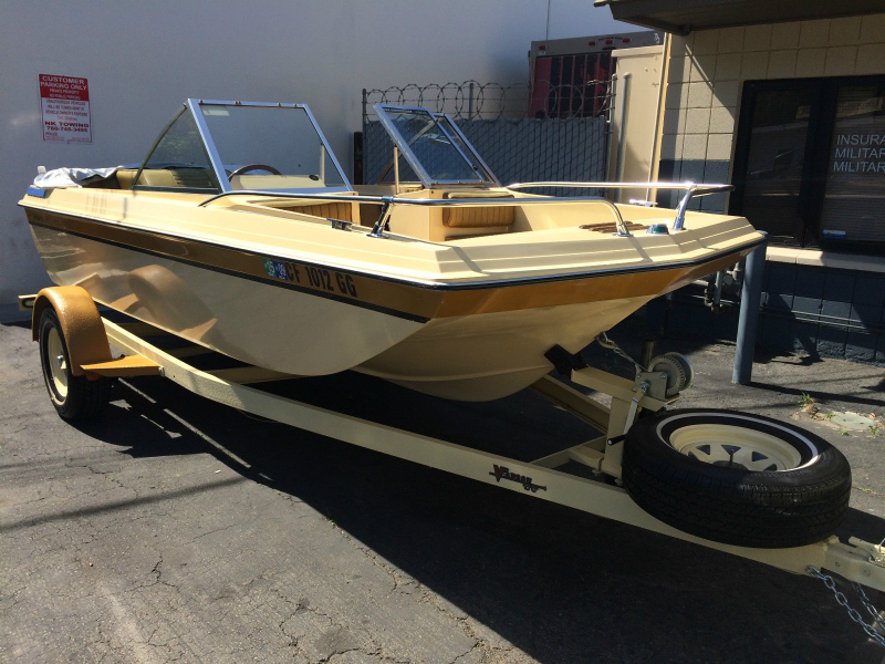 Illustration for article titled For $34,800, This 1976 Chevy Caprice Estate Comes With A Boat